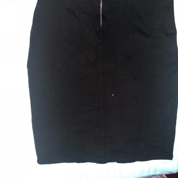 Black skirt - Picture 2 of 2